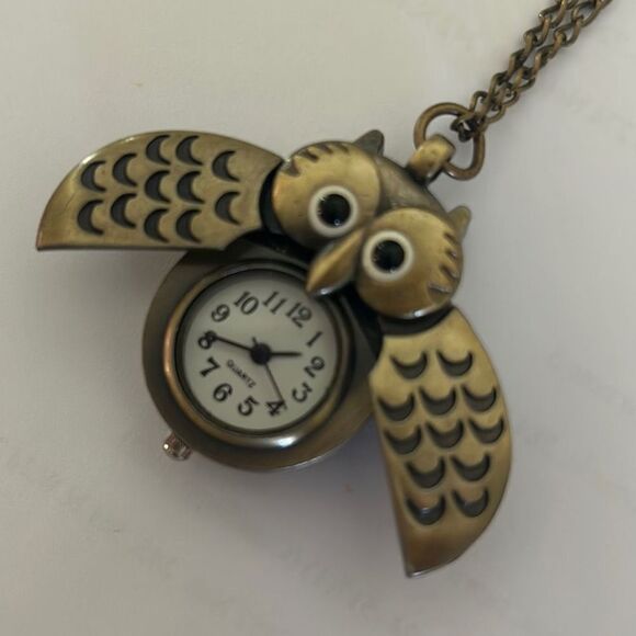 OWL Watch Necklace - Picture 4 of 6